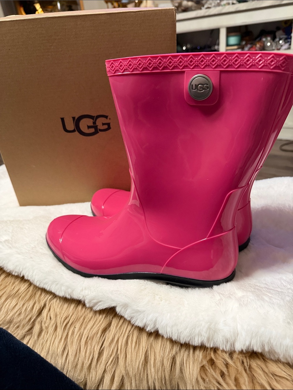 UGG Women's Hot Pink Glossy Rain Boots